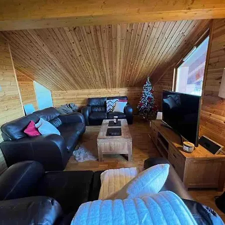 Cozy And Charming In 公寓