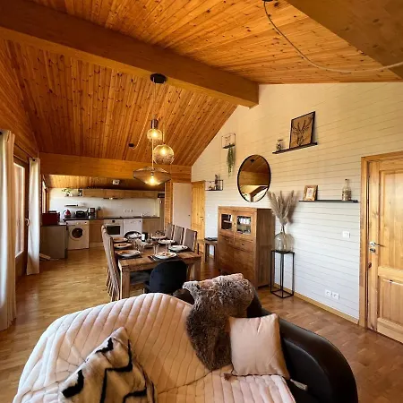 公寓 Cozy And Charming In